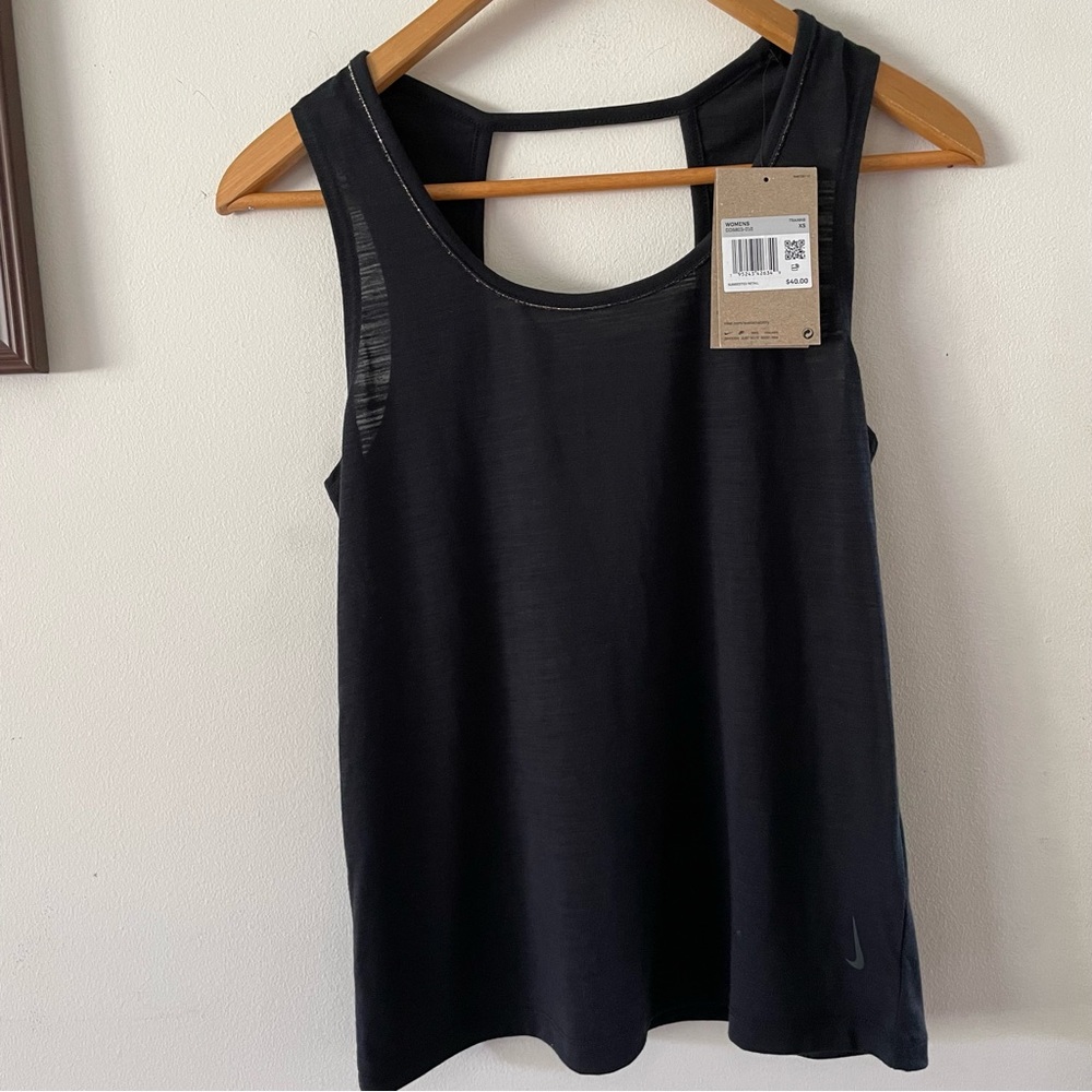 Nike Yoga Tank NEW
